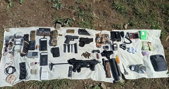 İçişleri: Van'da teröristlere ait silah ve mühimmat ele geçirildi